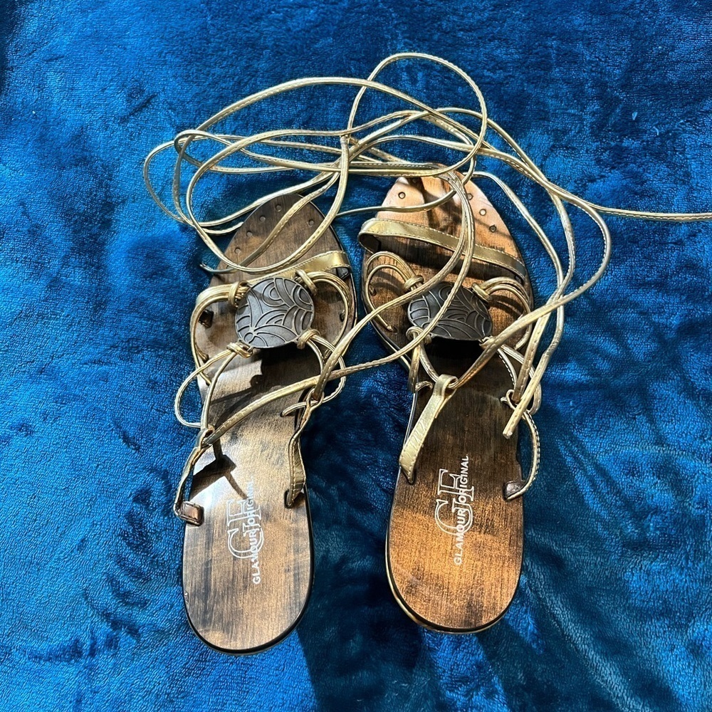 Sandals by Glamour Original! Lace up/wrap around the leg. Gold color! - Picture 11 of 14